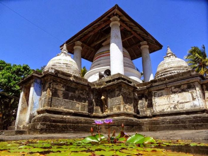 Gadaladeniya Viharaya Temple kandy