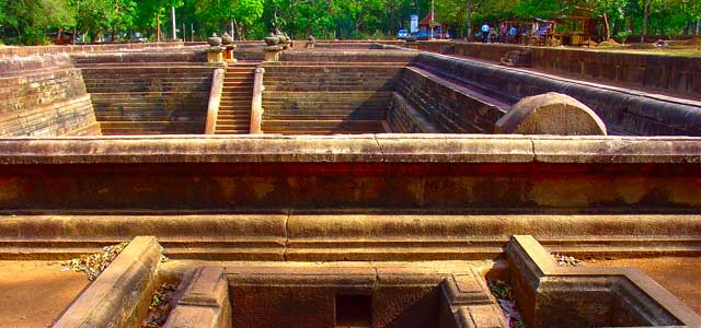 anuradhapura-kuttam-pokuna-twin-ponds