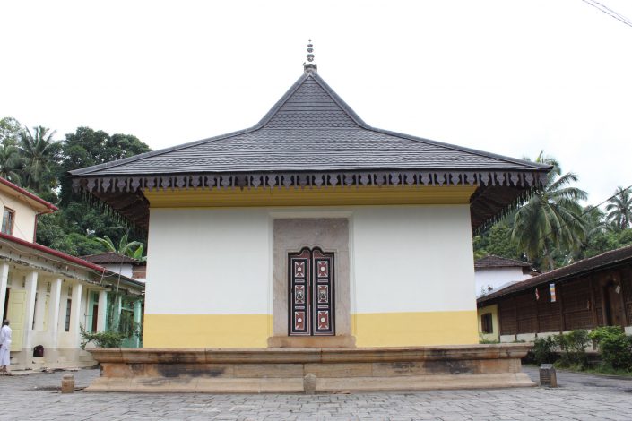 asgirya chapter temple