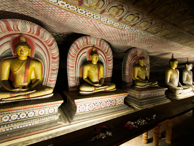 dambulla-cave-temple cave 2