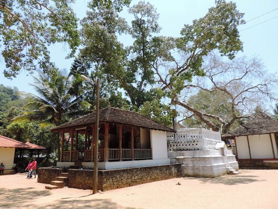 pattini-davalaya kandy