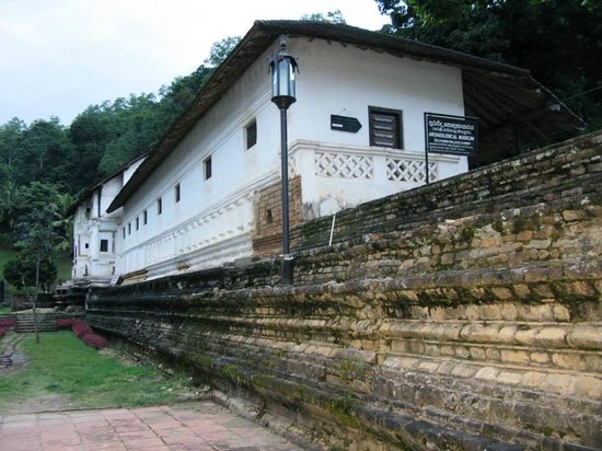 royal-palace-of-kandy maaha vasala